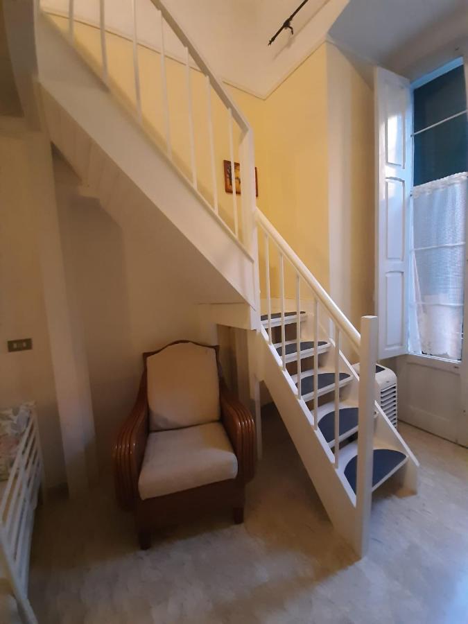 Holiday House Nel Cuore Di บารี ภายนอก รูปภาพ