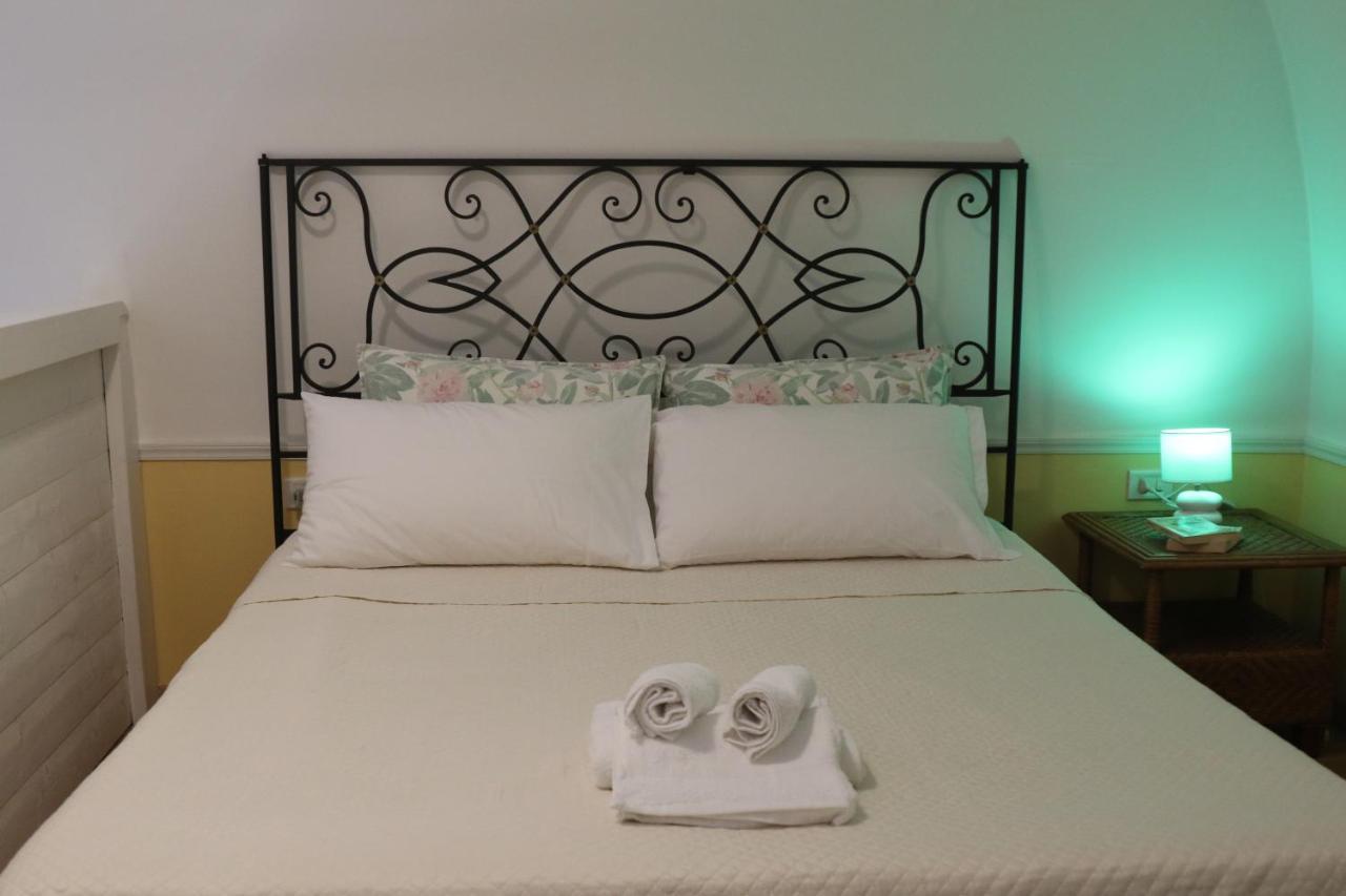 Holiday House Nel Cuore Di บารี ภายนอก รูปภาพ