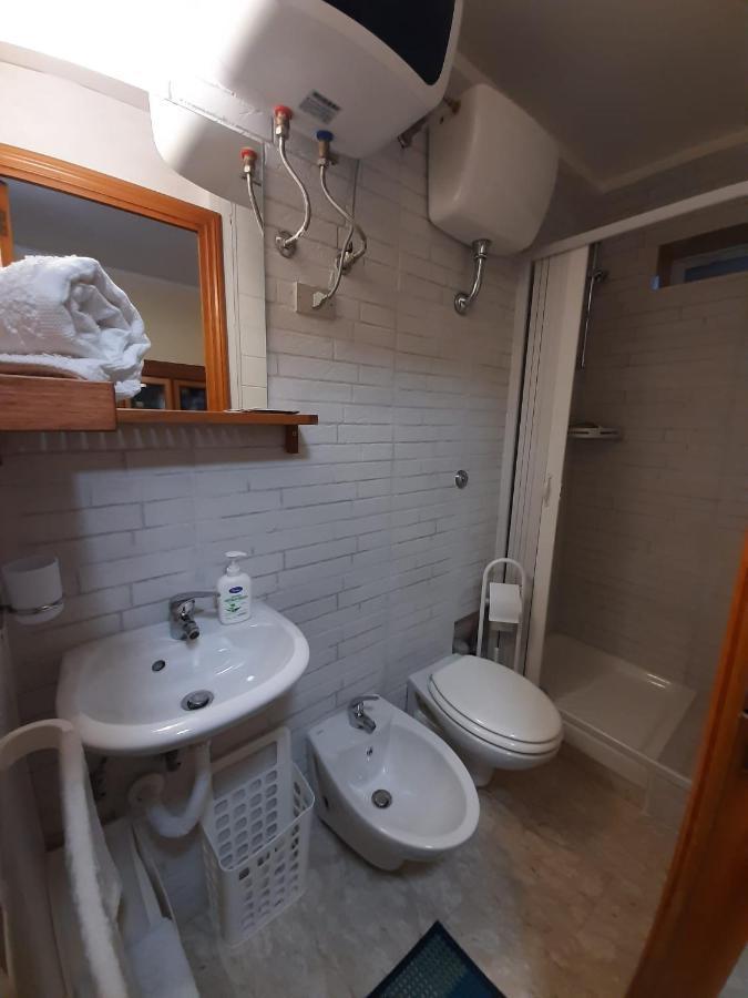 Holiday House Nel Cuore Di บารี ภายนอก รูปภาพ